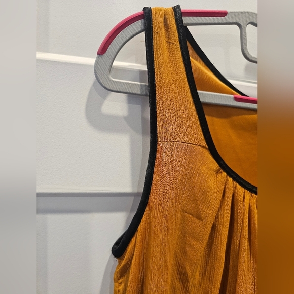 H&M Mustard Yellow Tiered Ruffle Mini Dress Size 4 Scalloped Hem Boho Sleeveless - Picture 2 of 8